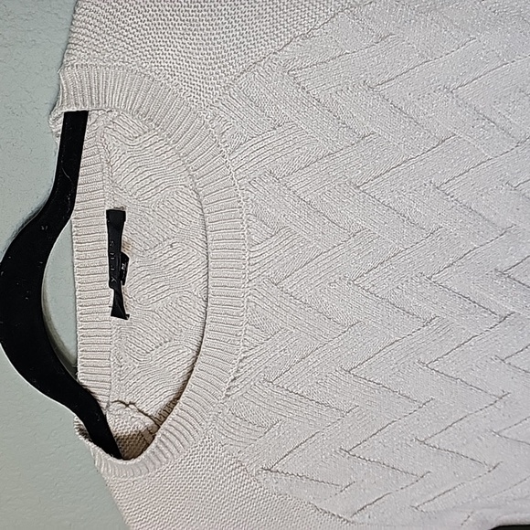 Cyrus Preppy Basket Weave Neutral sweater medium - Picture 2 of 7